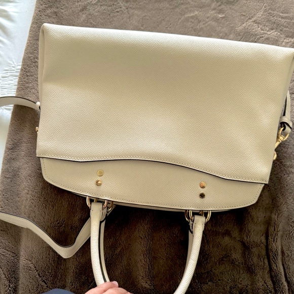 Like new cream COACH handbag - Picture 2 of 6